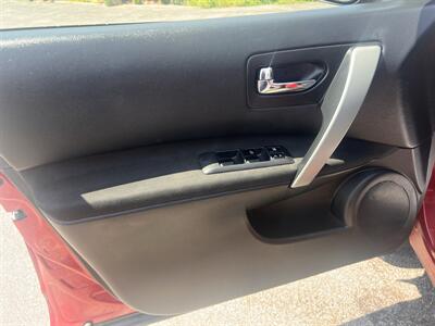 2013 Nissan Rogue S   - Photo 10 - Madison, OH 44057