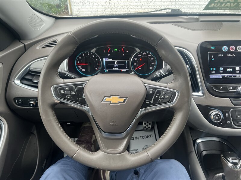 2016 Chevrolet Malibu LT - Photo 13 - Madison, OH 44057