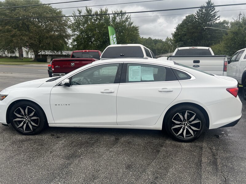 2016 Chevrolet Malibu LT - Photo 6 - Madison, OH 44057