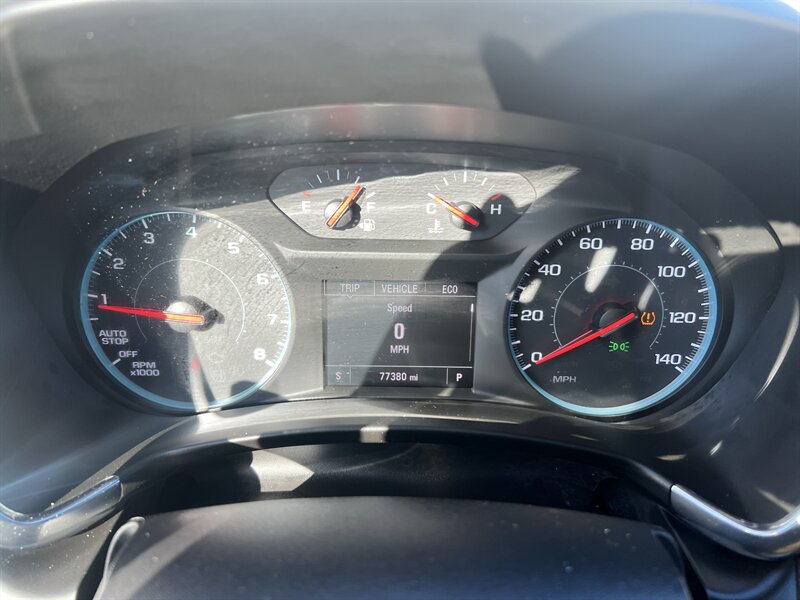 2018 Chevrolet Equinox LT - Photo 11 - Madison, OH 44057