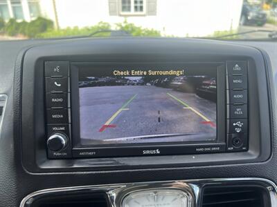2016 Chrysler Town & Country Touring-L   - Photo 19 - Madison, OH 44057