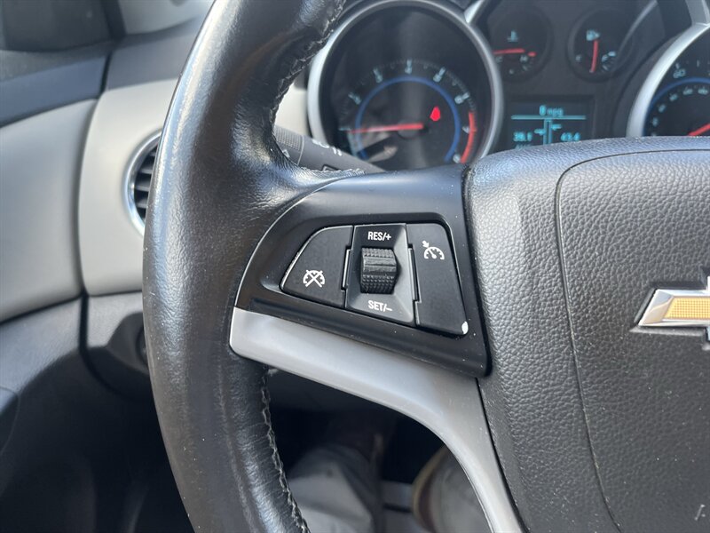 2014 Chevrolet Cruze ECO Auto - Photo 17 - Madison, OH 44057