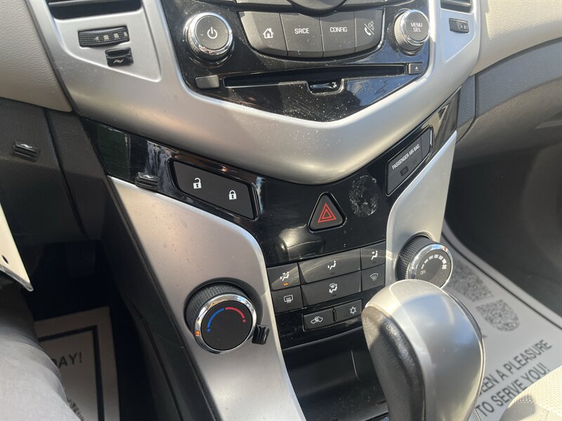 2014 Chevrolet Cruze ECO Auto - Photo 19 - Madison, OH 44057