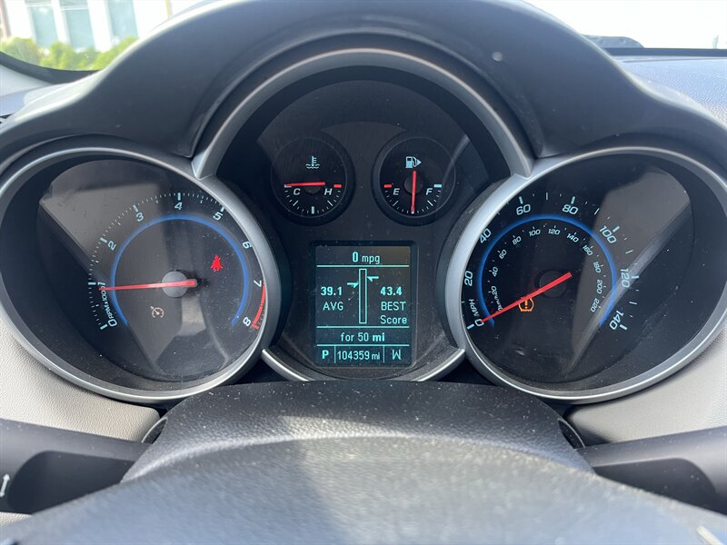 2014 Chevrolet Cruze ECO Auto - Photo 13 - Madison, OH 44057