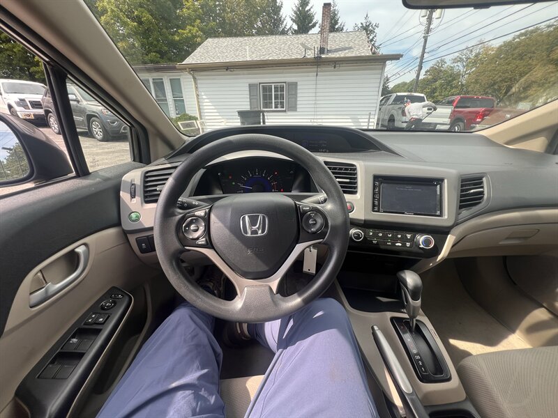 2012 Honda Civic LX - Photo 10 - Madison, OH 44057