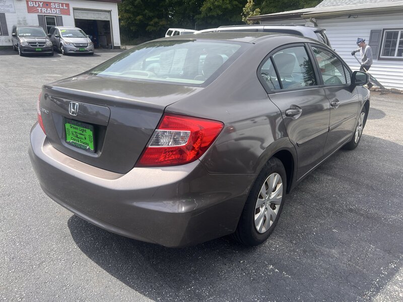 2012 Honda Civic LX - Photo 5 - Madison, OH 44057