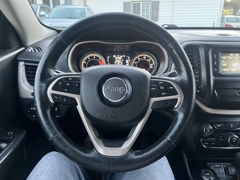 2016 Jeep Cherokee Sport - Photo 11 - Madison, OH 44057