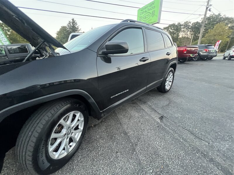 2016 Jeep Cherokee Sport - Photo 36 - Madison, OH 44057
