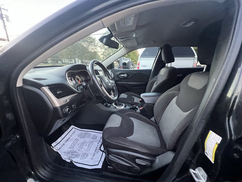 2016 Jeep Cherokee Sport - Photo 8 - Madison, OH 44057
