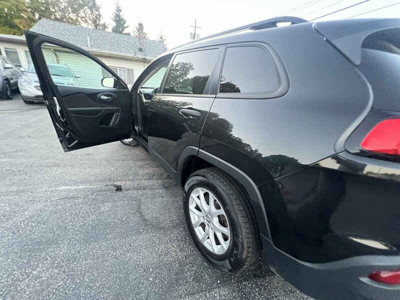 2016 Jeep Cherokee Sport - Photo 23 - Madison, OH 44057
