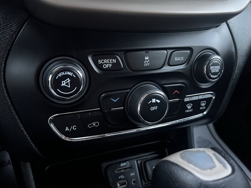 2016 Jeep Cherokee Sport - Photo 18 - Madison, OH 44057