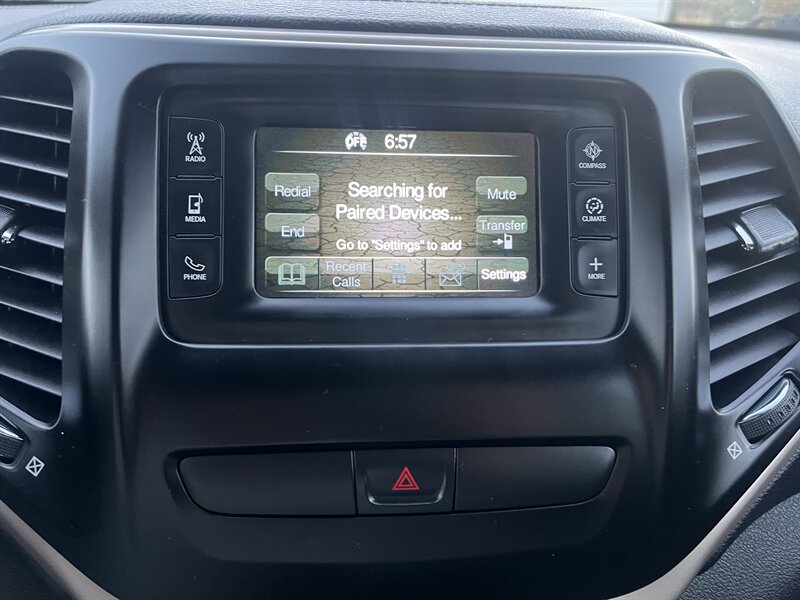 2016 Jeep Cherokee Sport - Photo 16 - Madison, OH 44057
