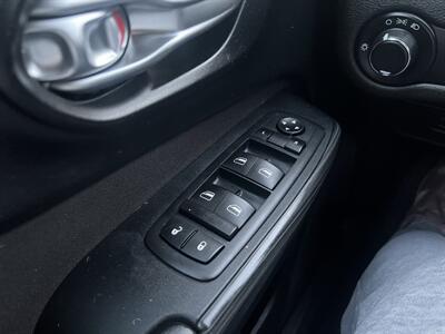2016 Jeep Cherokee Sport - Photo 14 - Madison, OH 44057