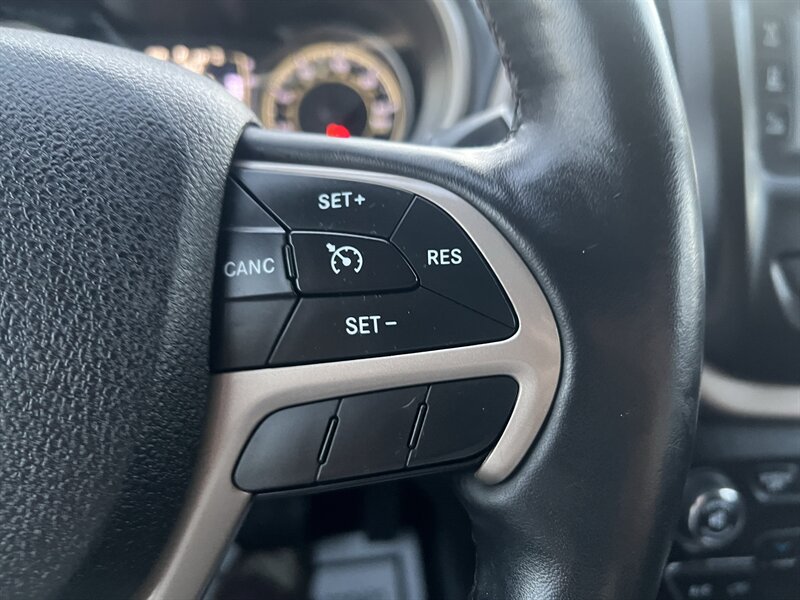 2016 Jeep Cherokee Sport - Photo 12 - Madison, OH 44057