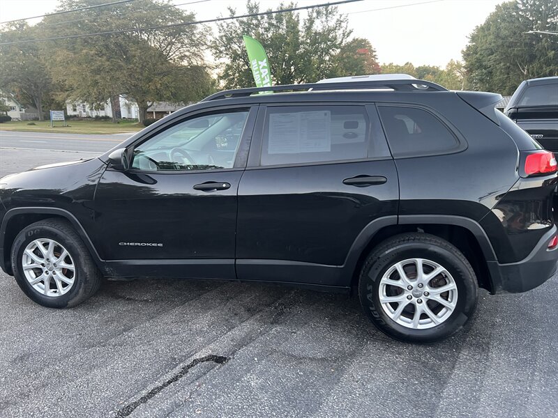 2016 Jeep Cherokee Sport - Photo 7 - Madison, OH 44057