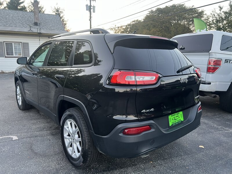 2016 Jeep Cherokee Sport - Photo 6 - Madison, OH 44057