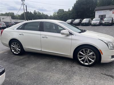 2013 Cadillac XTS Premium Collection - Photo 4 - Madison, OH 44057