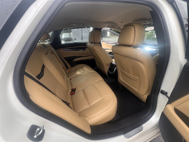 2013 Cadillac XTS Premium Collection - Photo 32 - Madison, OH 44057