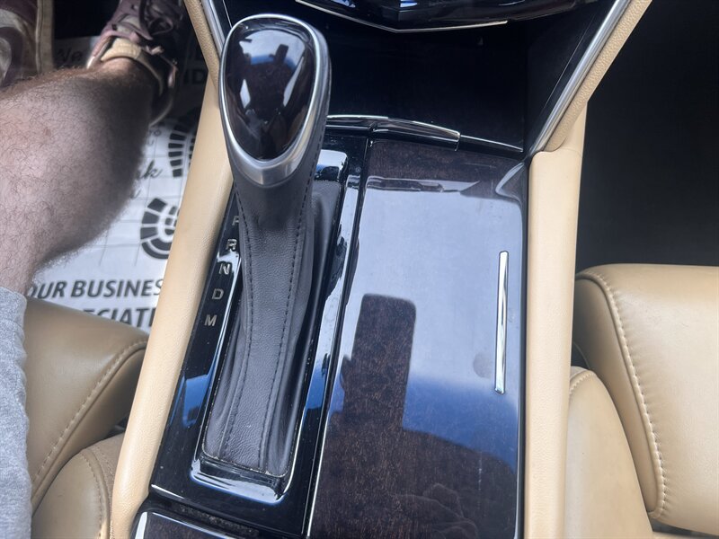 2013 Cadillac XTS Premium Collection - Photo 25 - Madison, OH 44057