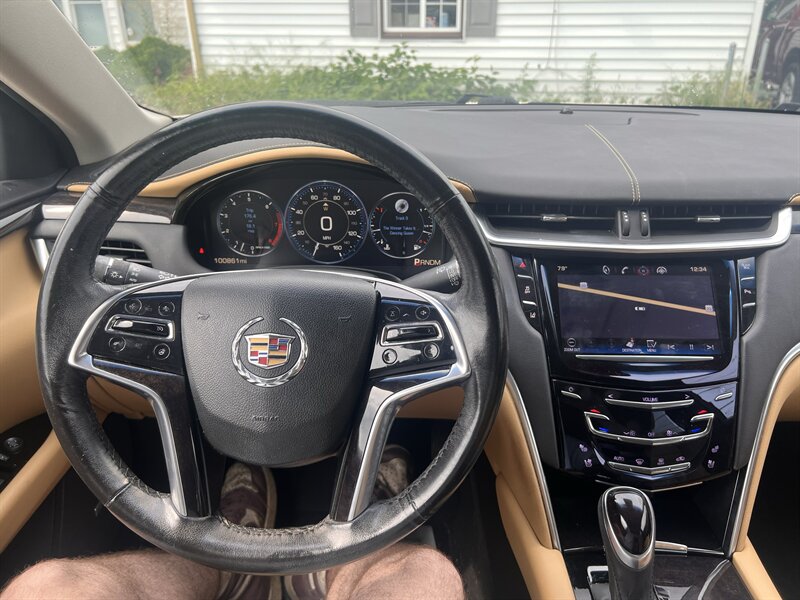 2013 Cadillac XTS Premium Collection - Photo 12 - Madison, OH 44057