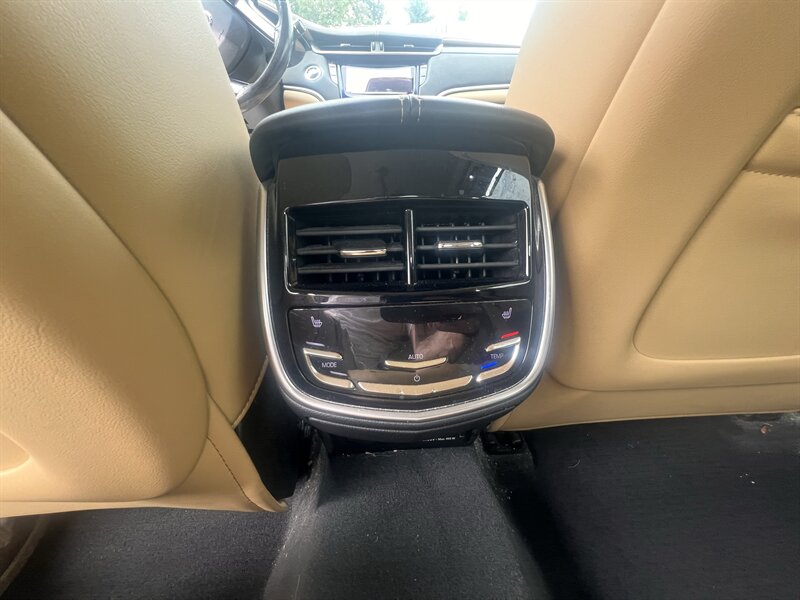 2013 Cadillac XTS Premium Collection - Photo 31 - Madison, OH 44057