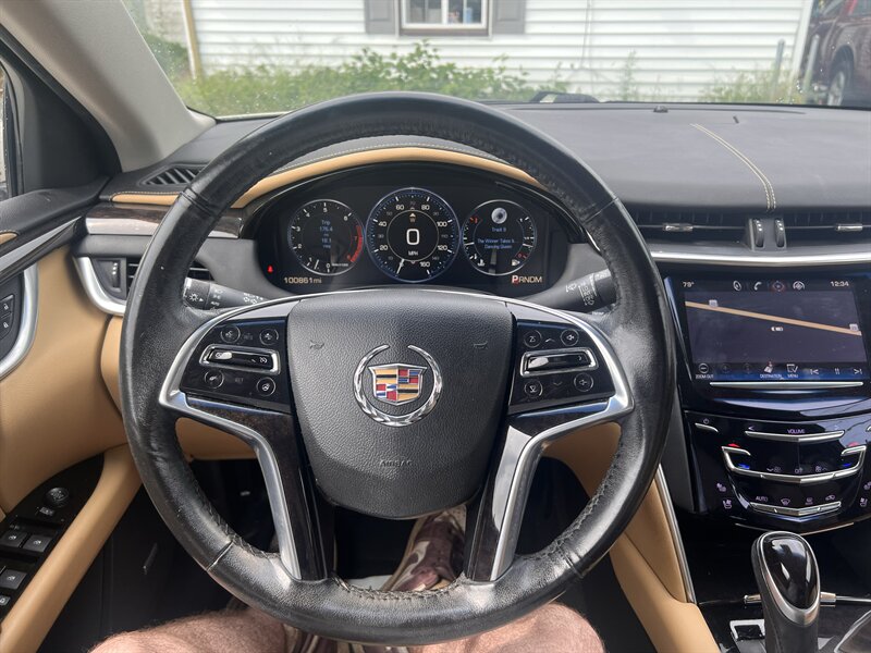 2013 Cadillac XTS Premium Collection - Photo 11 - Madison, OH 44057