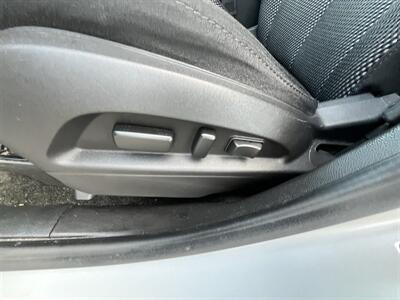 2017 Chevrolet Equinox LT - Photo 11 - Madison, OH 44057