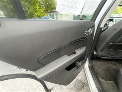 2017 Chevrolet Equinox LT - Photo 24 - Madison, OH 44057