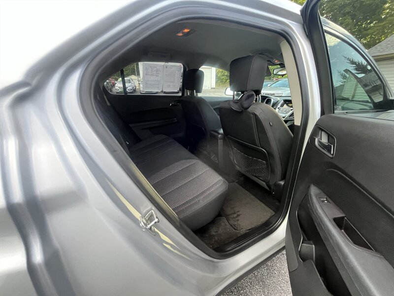 2017 Chevrolet Equinox LT - Photo 28 - Madison, OH 44057
