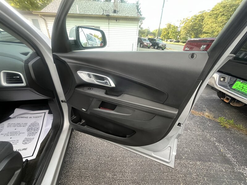2017 Chevrolet Equinox LT - Photo 31 - Madison, OH 44057