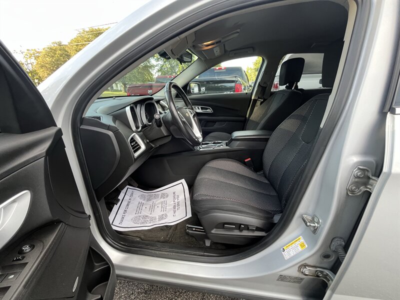 2017 Chevrolet Equinox LT - Photo 7 - Madison, OH 44057