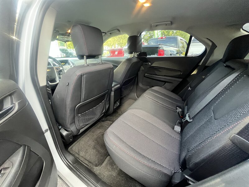 2017 Chevrolet Equinox LT - Photo 19 - Madison, OH 44057