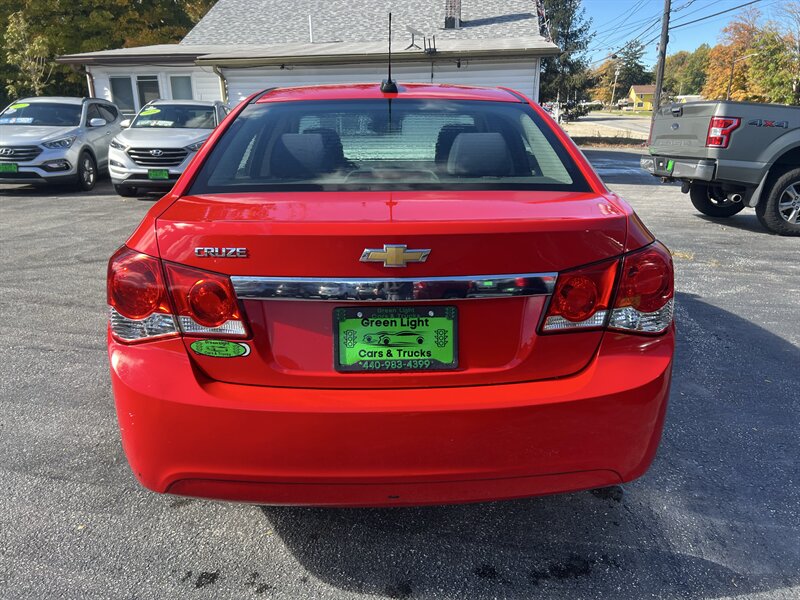 2016 Chevrolet Cruze LT - Photo 6 - Madison, OH 44057