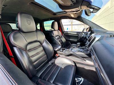 2014 Porsche Cayenne Turbo S   - Photo 22 - Madison, WI 53716