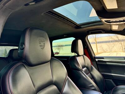 2014 Porsche Cayenne Turbo S   - Photo 20 - Madison, WI 53716