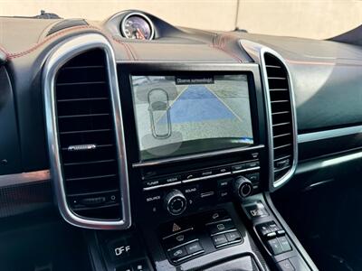 2014 Porsche Cayenne Turbo S   - Photo 28 - Madison, WI 53716