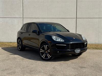 2014 Porsche Cayenne Turbo S   - Photo 2 - Madison, WI 53716