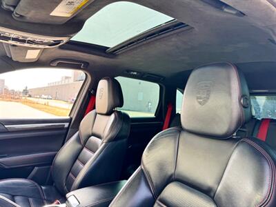 2014 Porsche Cayenne Turbo S   - Photo 19 - Madison, WI 53716