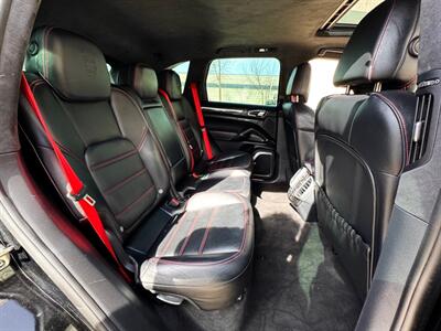 2014 Porsche Cayenne Turbo S   - Photo 26 - Madison, WI 53716