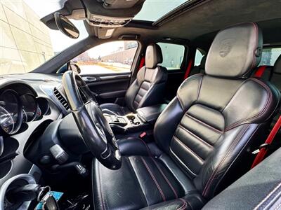 2014 Porsche Cayenne Turbo S   - Photo 21 - Madison, WI 53716