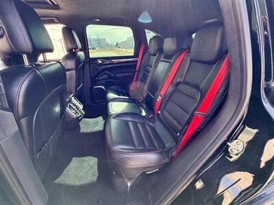 2014 Porsche Cayenne Turbo S   - Photo 25 - Madison, WI 53716