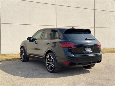 2014 Porsche Cayenne Turbo S   - Photo 10 - Madison, WI 53716