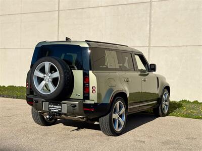 2022 Land Rover Defender 110 X-Dynamic HSE   - Photo 11 - Madison, WI 53716