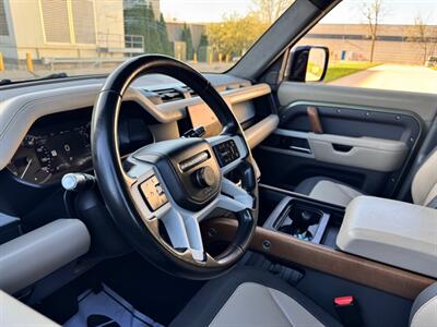 2022 Land Rover Defender 110 X-Dynamic HSE   - Photo 17 - Madison, WI 53716