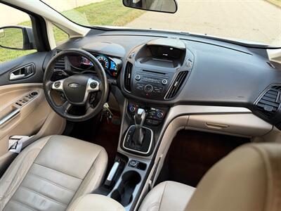 2017 Ford C-MAX Energi SE - Photo 18 - Madison, WI 53716