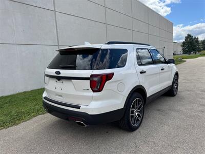 2017 Ford Explorer Sport   - Photo 5 - Madison, WI 53716