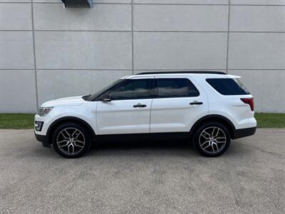 2017 Ford Explorer Sport   - Photo 7 - Madison, WI 53716