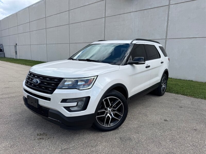 2017 Ford Explorer Sport - Photo 1 - Madison, WI 53716