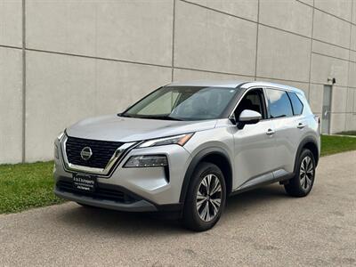 2021 Nissan Rogue SV   - Photo 3 - Madison, WI 53716