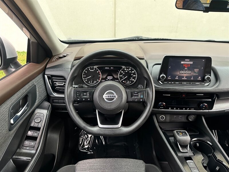 2021 Nissan Rogue SV photo 14